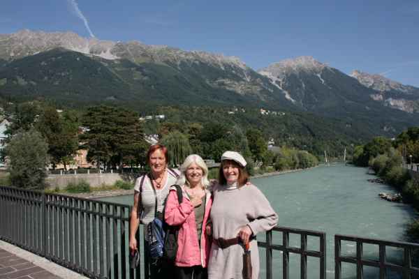 2009 09 15 alpinetour 2009 brenda ron denise sykes hazel innesbruk 087 jpg