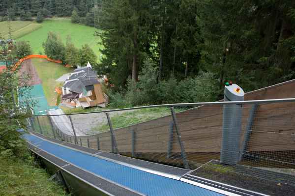 2009 09 16 alpinetour 2009 motorhome natterseecamping rubywedding skijump walking 112 jpg