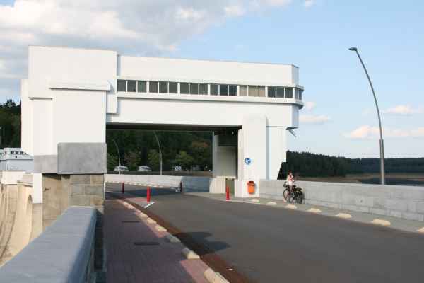 2011 09 03 rhine in flames trip cycling eupen motorhome 030 jpg