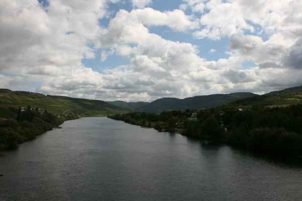 2011 09 05 rhine in flames trip cycling lieser mosel motorhome mulheim mosel 042 jpg
