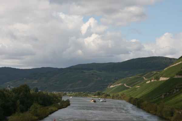 2011 09 05 rhine in flames trip cycling lieser mosel motorhome mulheim mosel 044 jpg
