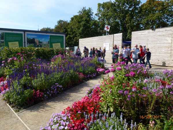2011 09 16 rhine in flames trip flowershow koblenz motorhome 023 jpg