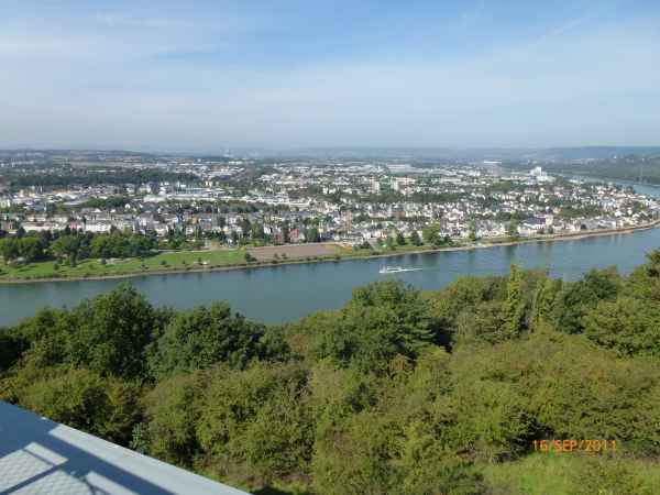 2011 09 16 rhine in flames trip flowershow koblenz motorhome 068 jpg