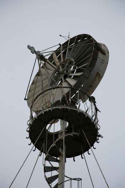 2014 07 09 brezolles france2014 motorhome windmill turbine 040 jpg