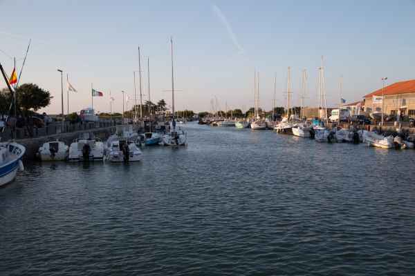 2014 07 15 ars en re boats france2014 motorhome 090 jpg