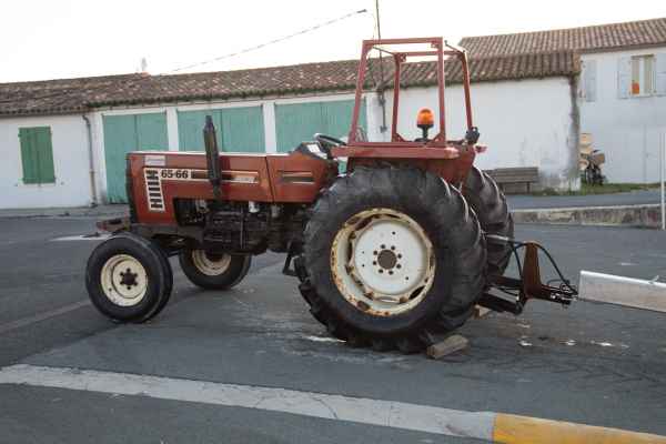 2014 07 15 ars en re boats france2014 motorhome 092 jpg