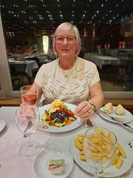 2023 02 09 denise sykes praia da rocha 072 d 2