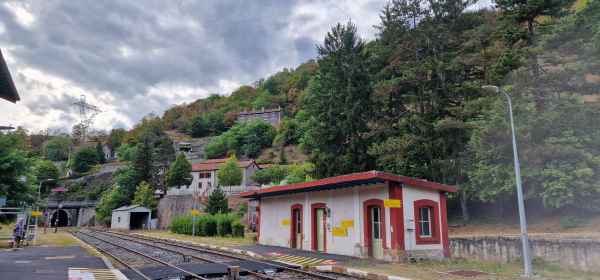 2023 08 30 monistrol de alier peter sykes trains 115  2