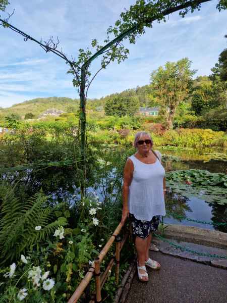 2023 09 16 1115 denise sykes monet gardens 020 