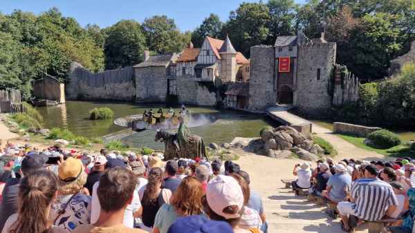 2023 09 09 les chevaliers de la table ronde puy du fou 009 