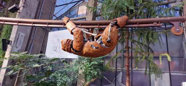 2023 09 13 les machines de l ile nantes sloth 012 