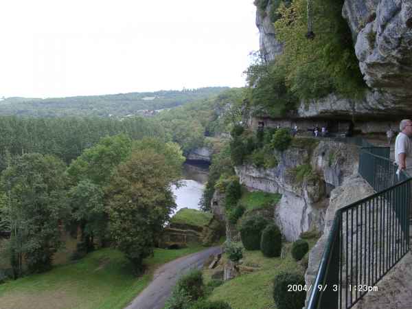2004 09 03 caves dordogne eyzies france goldwing tremolat 2004 walking 107 jpg