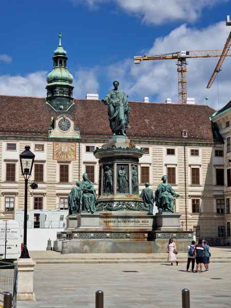 2025 06 30 1046 danube cruise heldenplatz 168  2