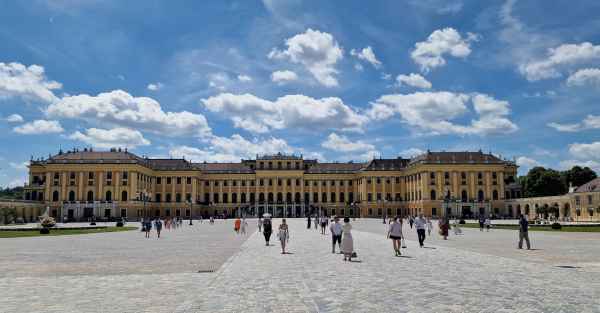 2025 06 30 1249 danube cruise shonbrunn palace 180  2