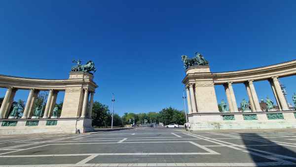2025 07 02 1609 budapest danube cruise 307  2