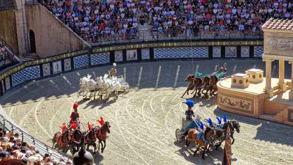  2025 08 08 1147 le signe du triomphe puy du fou 135 