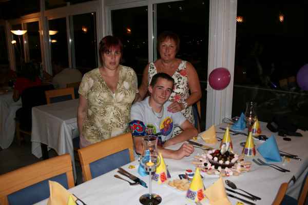 2007 10 11 albufuria algarve 2007 denise sykes michelle langridge 070 jpg